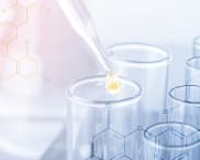 ハイブリッドエクソソーム®の開発を行う研究室イメージ。ｃ